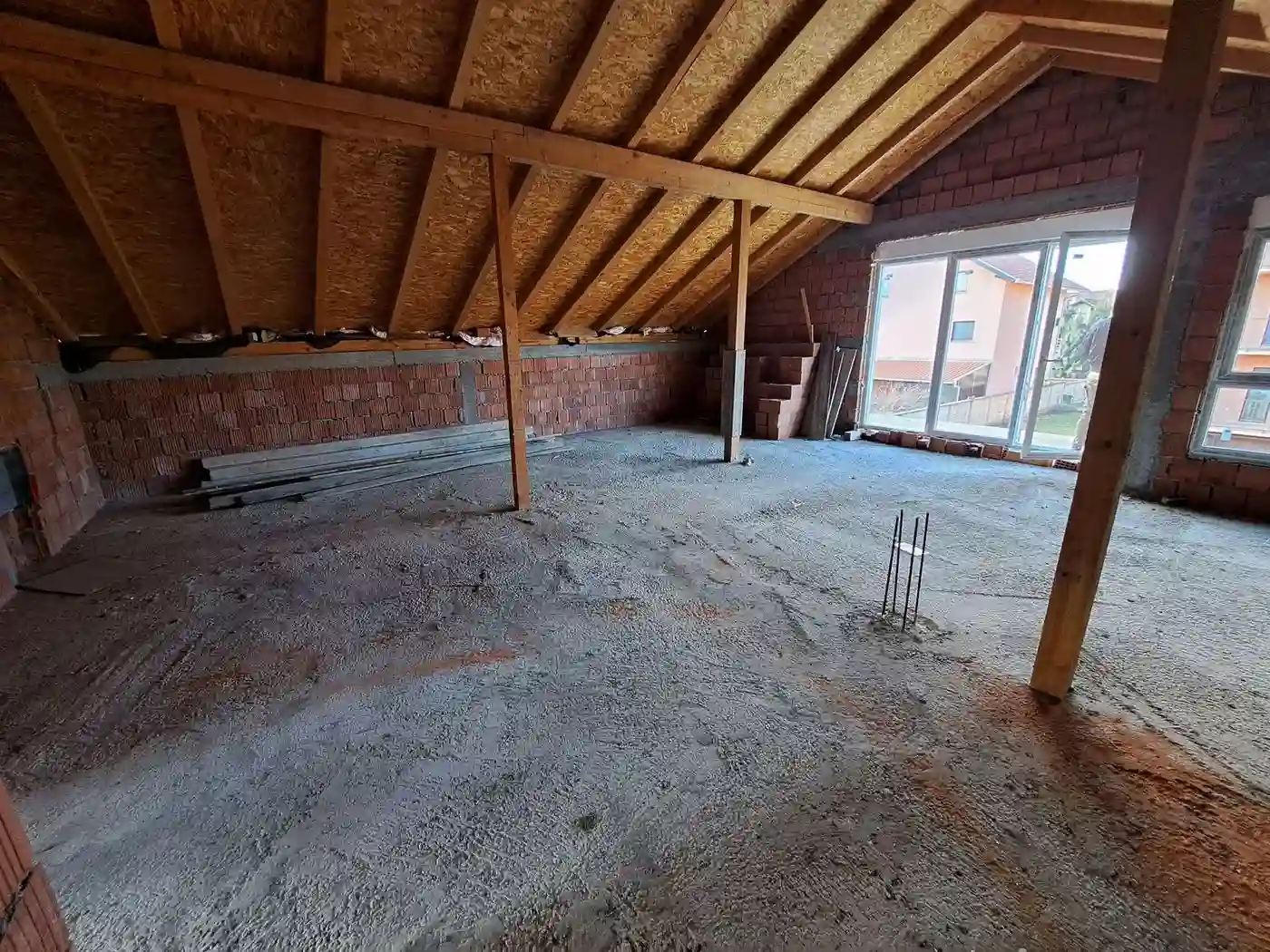 kuca na prodaju Veternik 200m2 502647