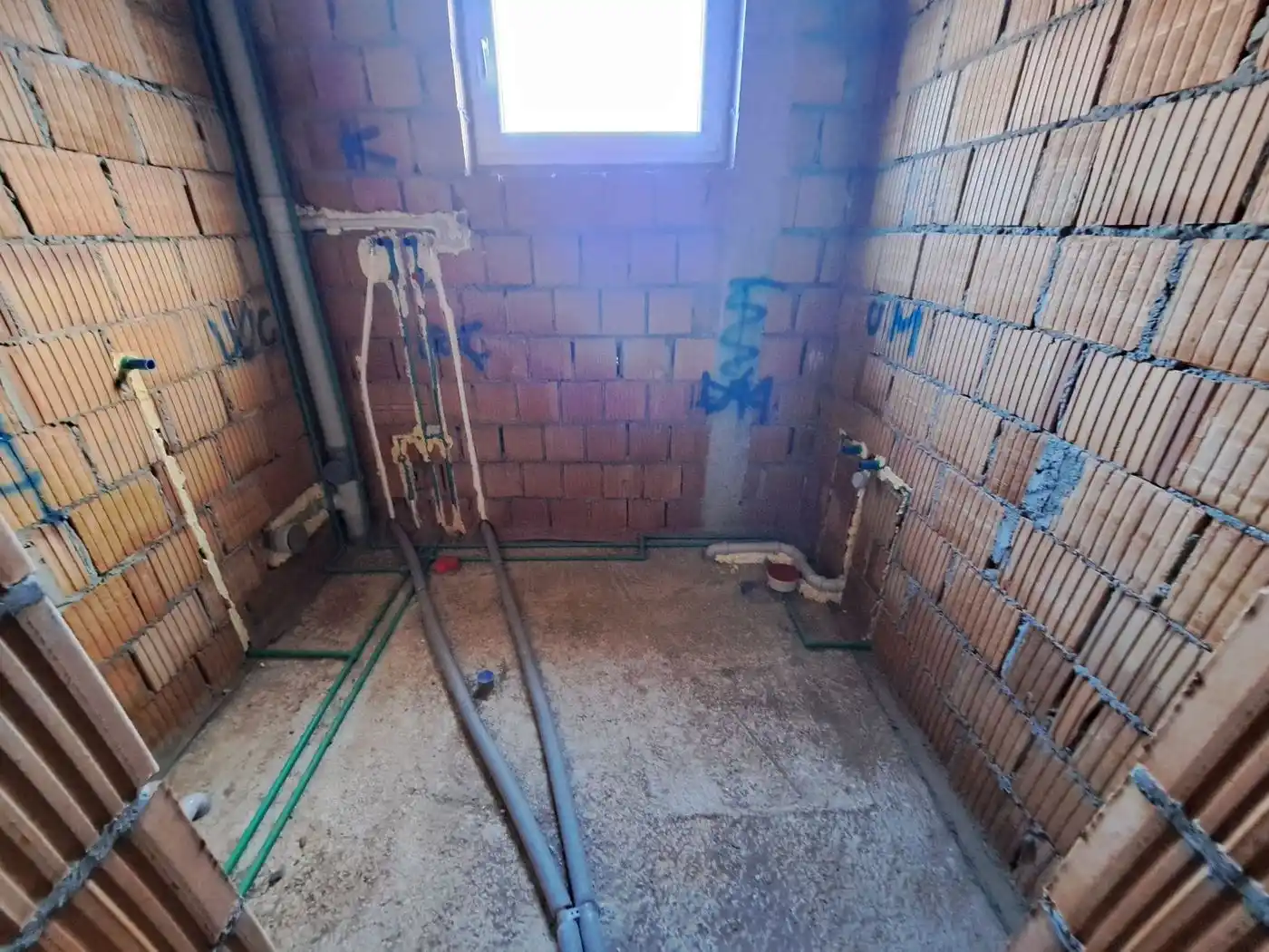 kuca na prodaju Veternik 200m2 502647