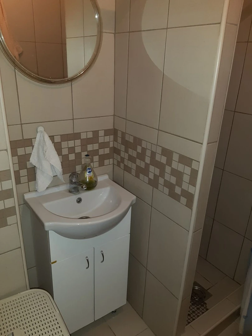 single-property-img-63c55d224587b4ac95ae58b8