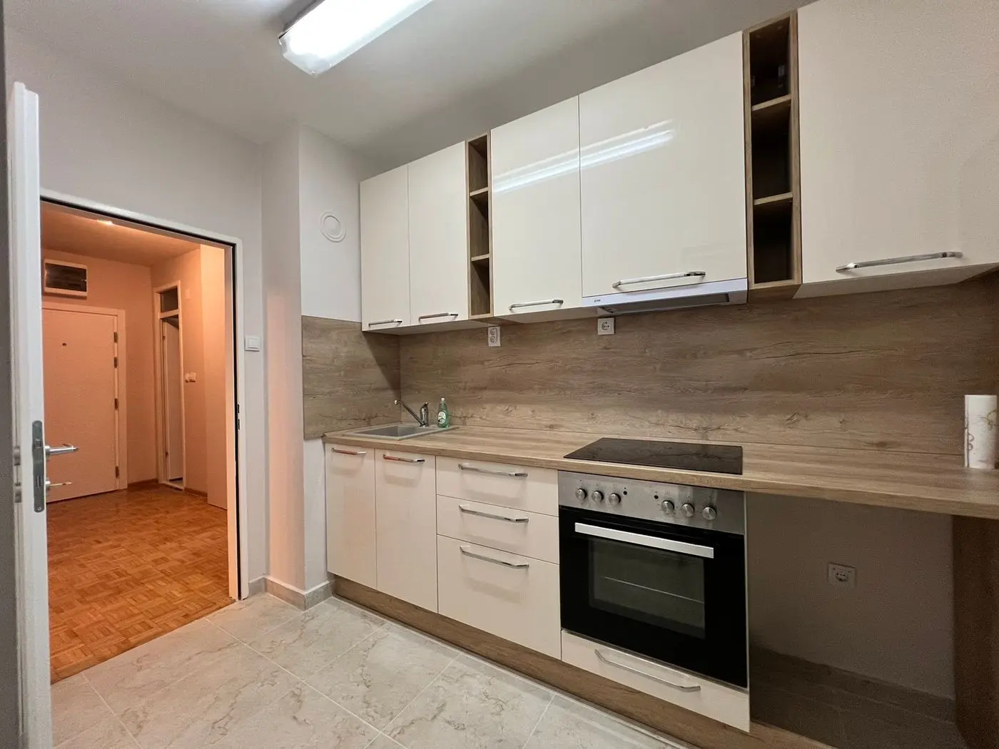 single-property-img-63c7c0e4dac28b457ca55735