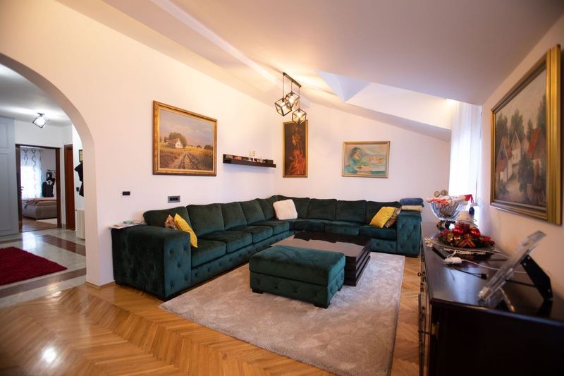 property-card-img-63bd60c1950039464b26f14d