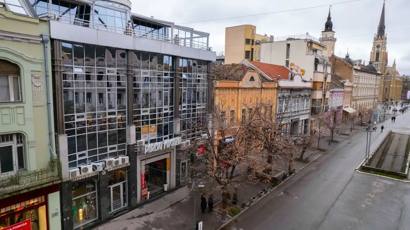lokal na prodaju Novi Sad 192m2 503673
