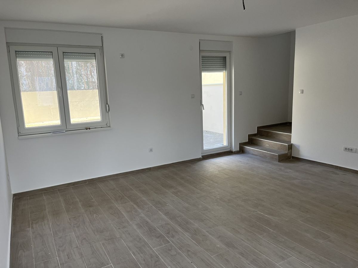 single-property-img-63dbc6c343757c83942dab6d