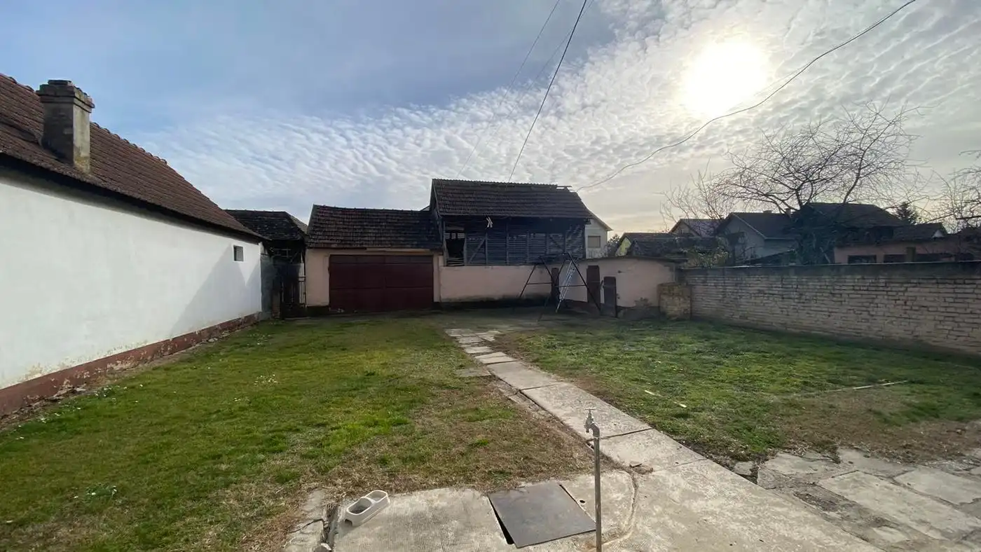 kuca na prodaju Žabalj 143m2 505171